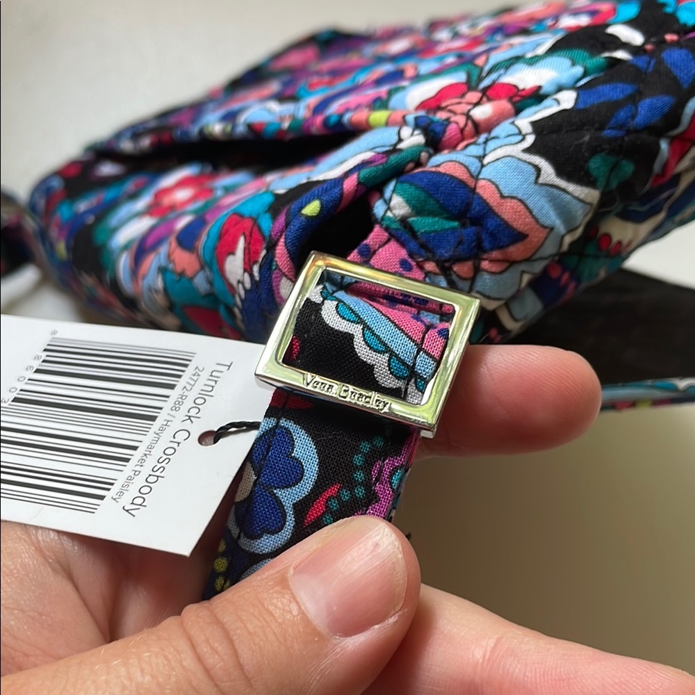 Vera Bradley Turnlock Crossbody Haymarket Paisley NWT - Picture 10 of 12